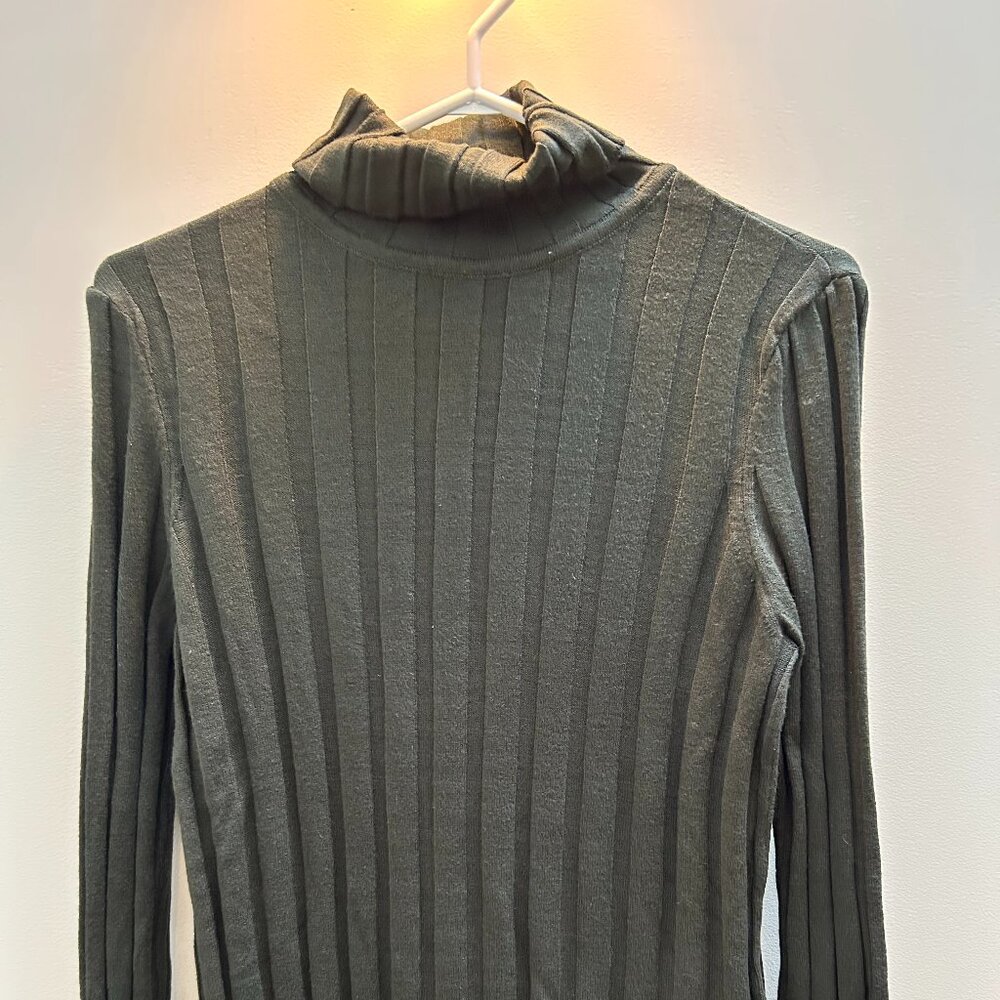 Turtleneck Top- Green: New With Tags